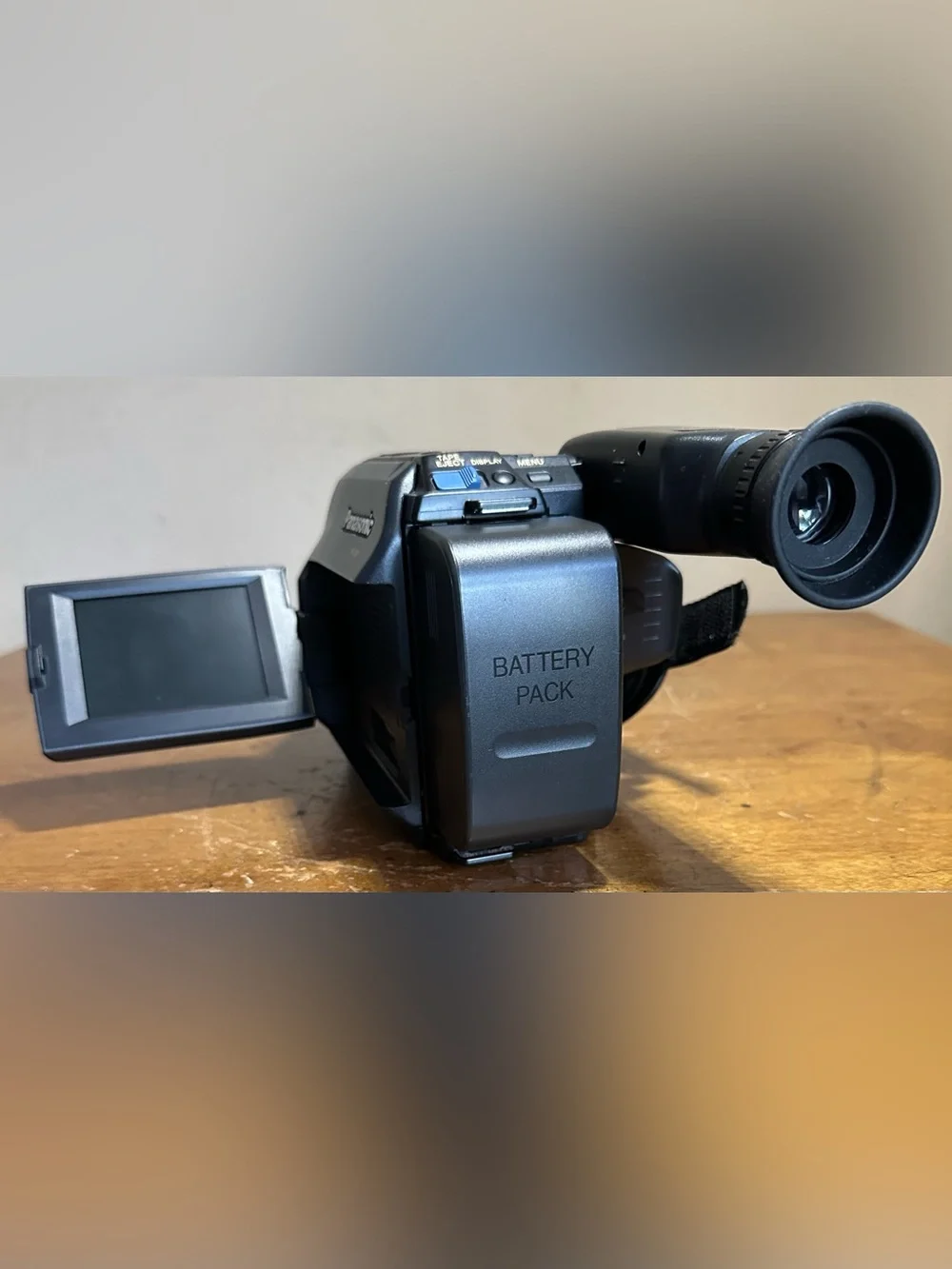 Panasonic Palmcorder PV-L559 VHS-C 150x Digital HD Zoom Lens Palmsight Camcorder